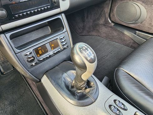 Used 2001 Porsche Boxster image 17