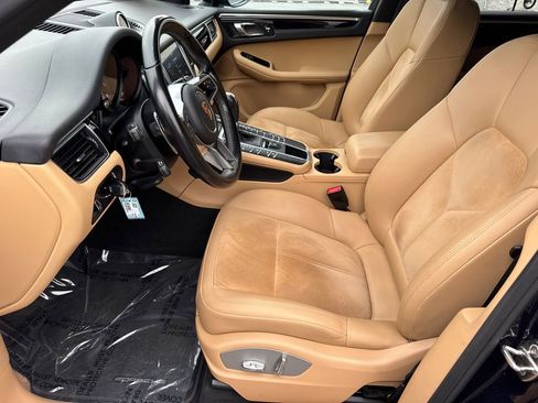 Used 2018 Porsche Macan image 24