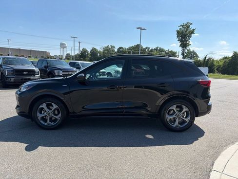 Certified 2023 Ford Escape ST-Line w/ Tech Pack #1 FWD image 8