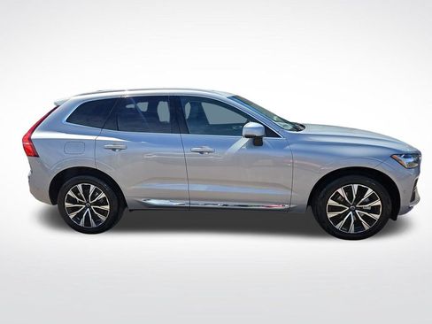 Used 2023 Volvo XC60 B5 Plus AWD/4WD image 6