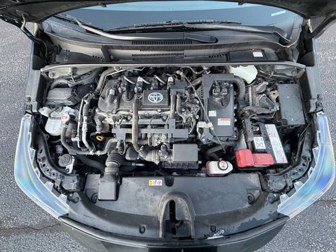 Used 2021 Toyota Corolla LE image 18