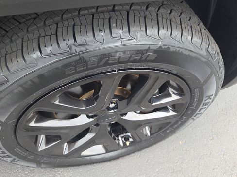 Used 2019 Jeep Renegade Altitude w/ Quick Order Package 2XM FWD image 3