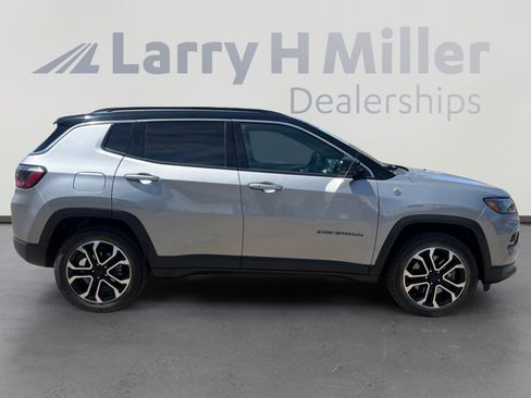 Certified 2024 Jeep Compass Limited w/ Sun and Sound Group AWD/4WD image 6