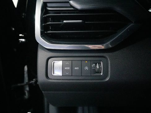 Used 2025 GMC Acadia Elevation w/ LPO, All-Weather Package AWD/4WD image 21