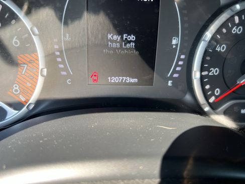 Used 2020 Jeep Renegade Altitude AWD/4WD image 18