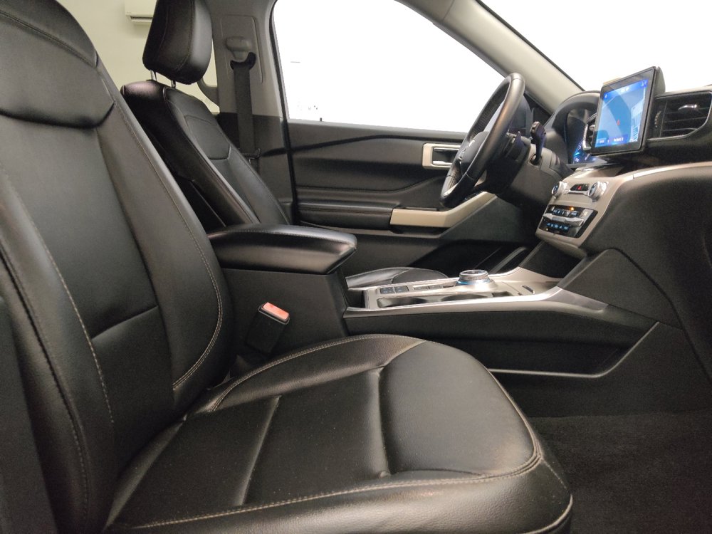 Used 2020 Ford Explorer XLT w/ Equipment Group 202A RWD image 21