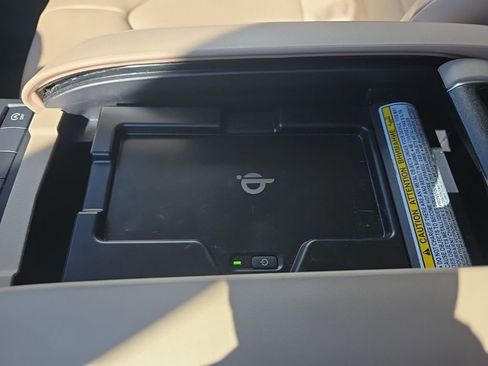 Used 2022 Toyota Highlander XLE image 34