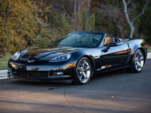 Used 2010 Chevrolet Corvette Grand Sport w/ Preferred Equipment Group image 21