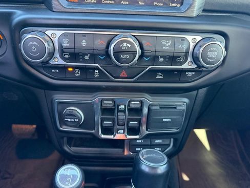 Used 2021 Jeep Gladiator Overland w/ Popular Equipment Package image 34