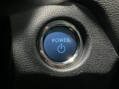 Used 2021 Toyota RAV4 XLE w/ Convenience Package AWD/4WD image 27