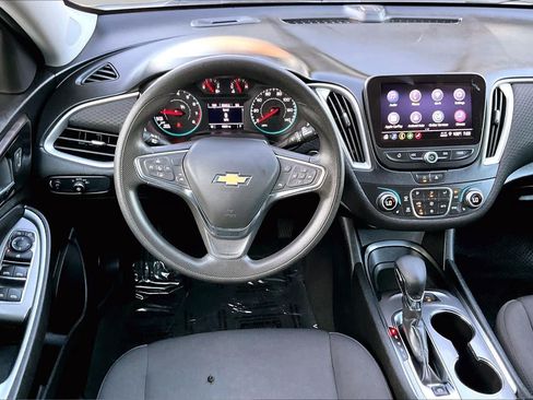 Used 2024 Chevrolet Malibu LT FWD image 6