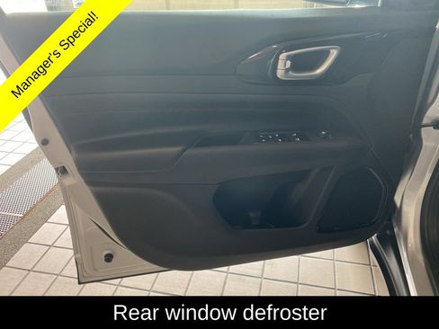 Used 2025 Jeep Compass Trailhawk AWD/4WD image 8