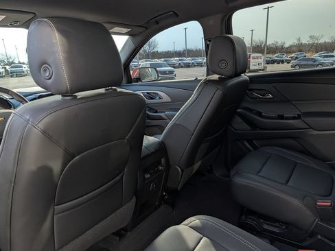 Used 2023 Chevrolet Traverse LT AWD/4WD image 14