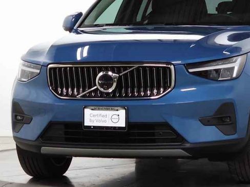 Certified 2025 Volvo XC40 B5 Plus image 4