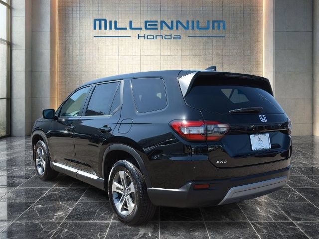 Certified 2025 Honda Pilot EX-L image 3
