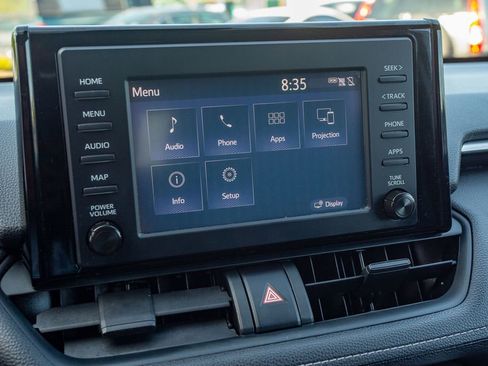 Used 2019 Toyota RAV4 LE w/ Carpet Mat Package AWD/4WD image 25