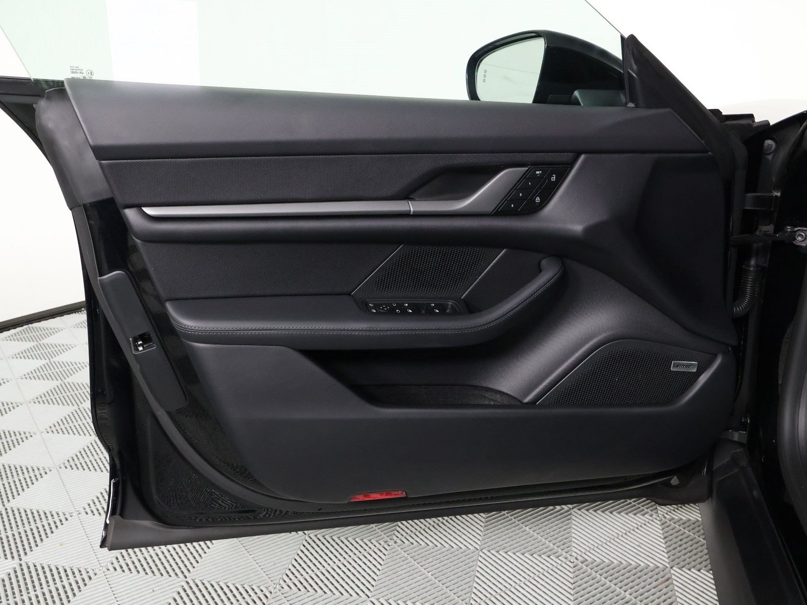 Certified 2026 Porsche Taycan AWD/4WD image 20
