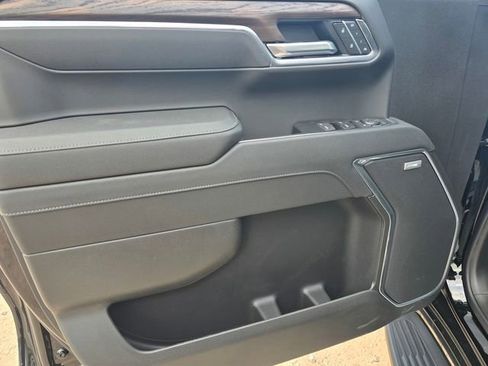 New 2026 GMC Sierra 1500 SLT image 19