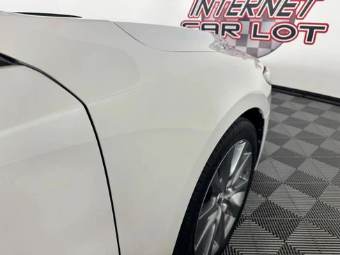 Used 2023 MAZDA MAZDA3 s image 30