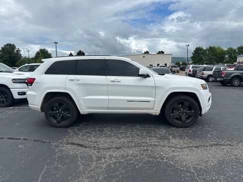 Used 2015 Jeep Grand Cherokee Altitude AWD/4WD image 4