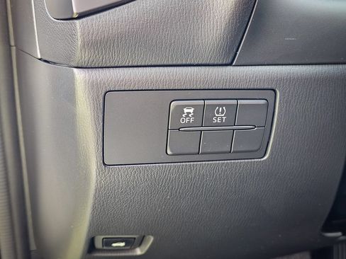 Used 2014 MAZDA MAZDA3 i SV FWD image 13