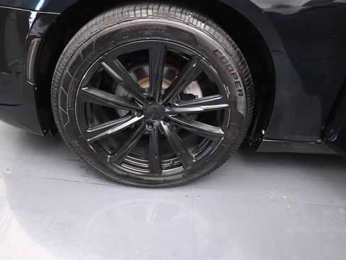 Used 2021 Chrysler 300 Touring w/ Sport Appearance Package RWD image 17