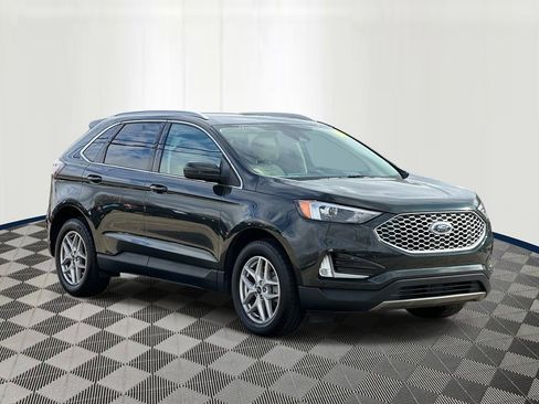 Used 2024 Ford Edge SEL w/ Convenience Package AWD/4WD image 6