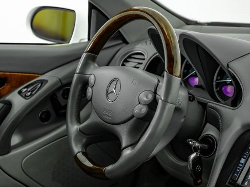 Used 2005 Mercedes-Benz SL 500 image 12