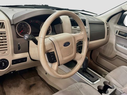 Used 2012 Ford Escape XLT AWD/4WD image 18
