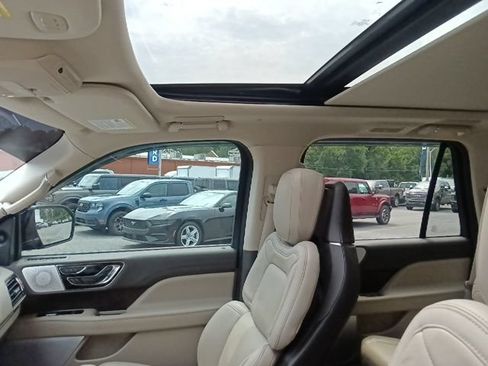 Used 2024 Lincoln Navigator Reserve AWD/4WD image 14