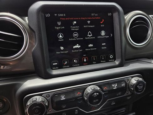 Used 2023 Jeep Gladiator Overland AWD/4WD image 13