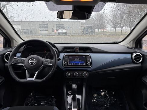 Used 2025 Nissan Versa SV image 31