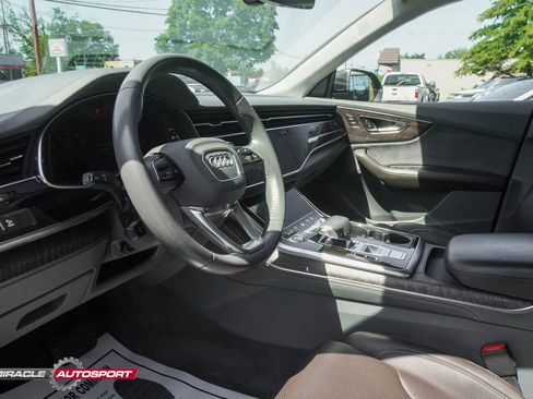 Used 2019 Audi Q8 Prestige image 22