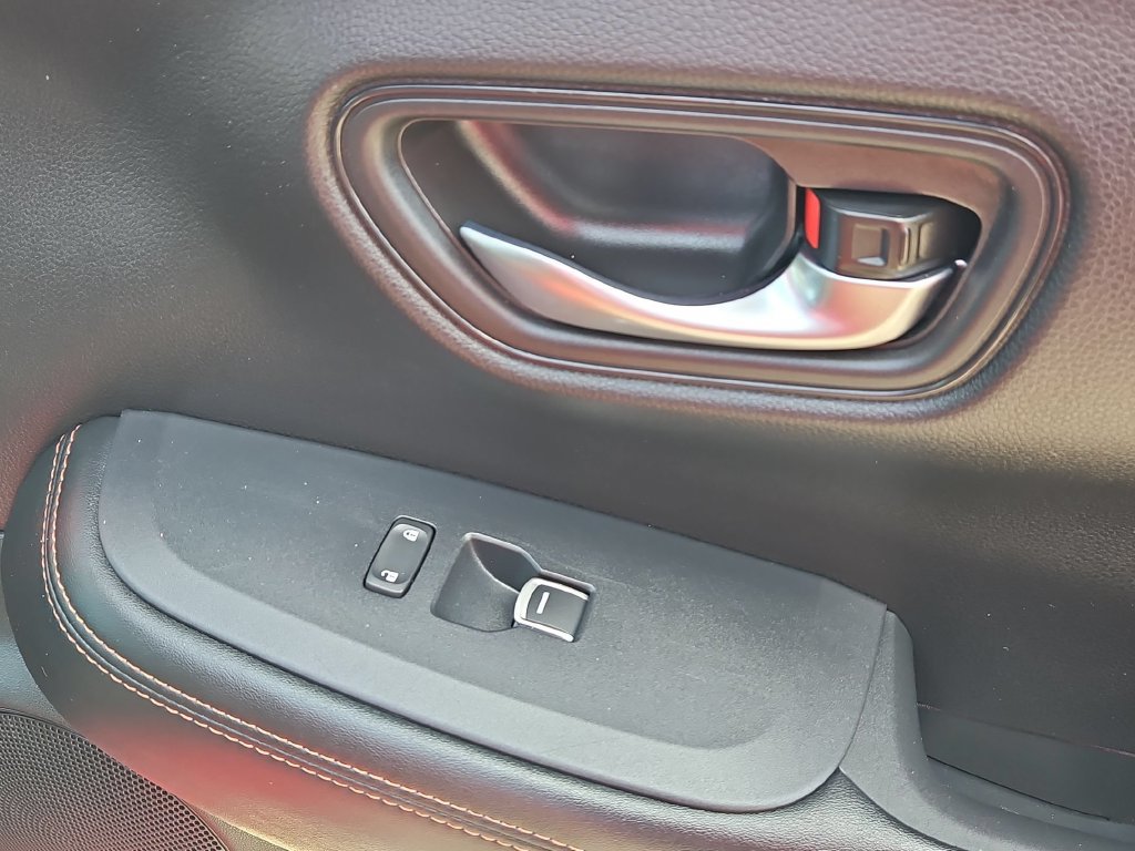 Used 2025 Honda HR-V Sport image 31