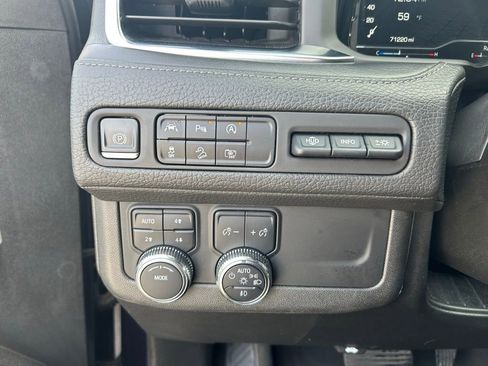 Used 2023 GMC Yukon XL Denali image 26