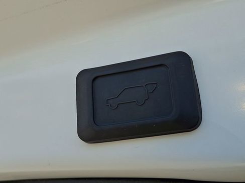 Used 2025 Toyota RAV4 XLE w/ Convenience Package FWD image 30