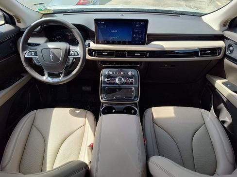 Used 2022 Lincoln Nautilus Reserve w/ Equipment Group 201A AWD/4WD image 22