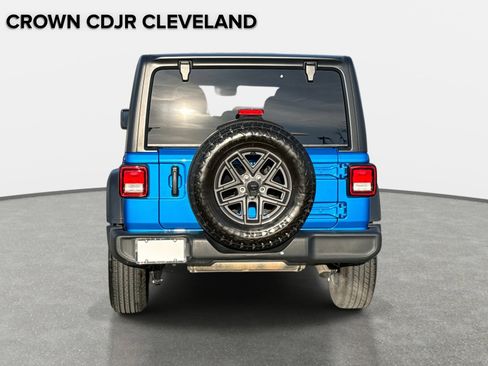 Used 2024 Jeep Wrangler Sport S image 6