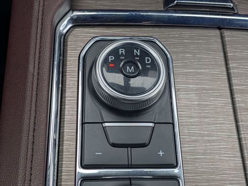 Used 2022 Ford Expedition Limited image 16