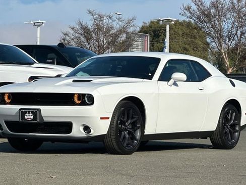Used 2019 Dodge Challenger SXT w/ Blacktop Package image 8