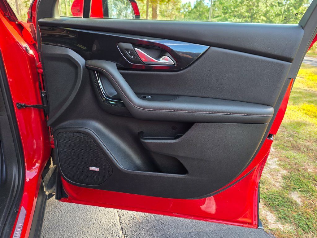 Used 2021 Chevrolet Blazer RS w/ Enhanced Convenience Package FWD image 27