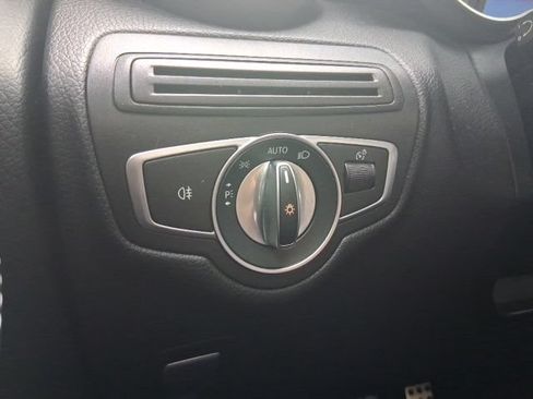 Used 2020 Mercedes-Benz GLC 300 4MATIC w/ AMG Line image 25