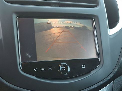 Used 2015 Chevrolet Trax LTZ image 17