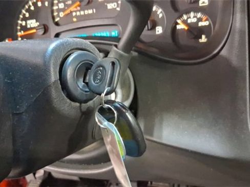 Used 2006 Chevrolet Silverado 2500 LT image 27