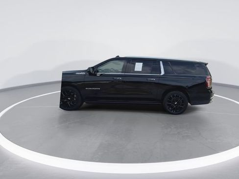 Used 2023 Chevrolet Suburban High Country w/ Advanced Technology Package AWD/4WD image 7