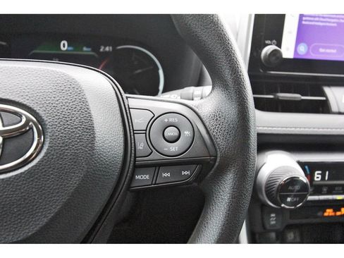 Used 2024 Toyota RAV4 XLE w/ Convenience Package FWD image 19