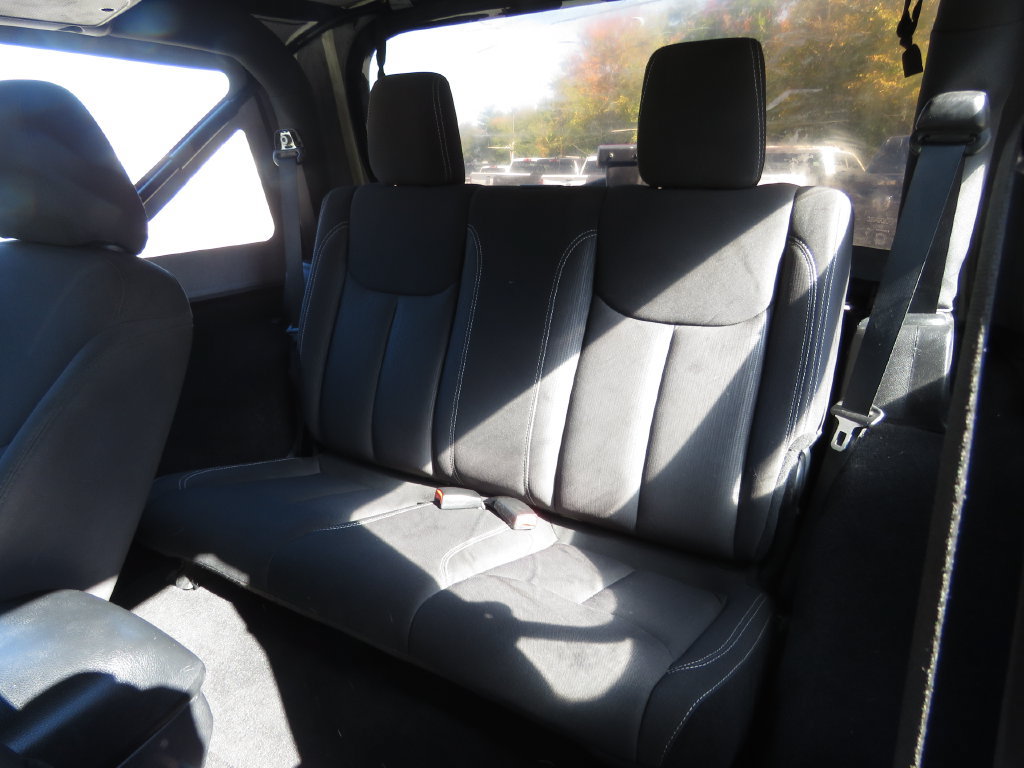 Used 2015 Jeep Wrangler Sport AWD/4WD image 12