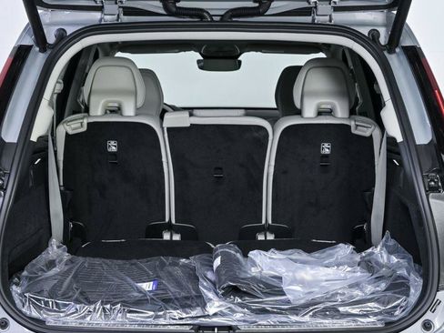 Used 2026 Volvo XC90 B6 Ultra w/ Protection Package AWD/4WD image 32