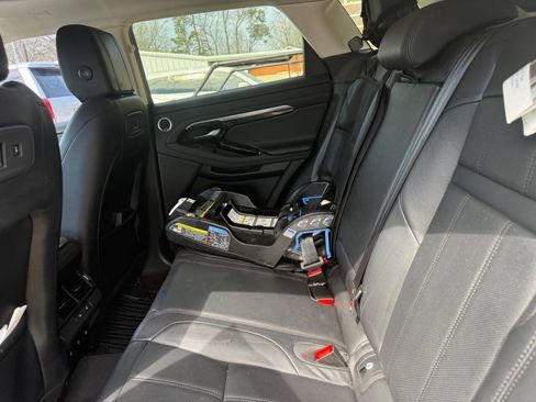 Used 2020 Land Rover Range Rover Evoque SE image 10