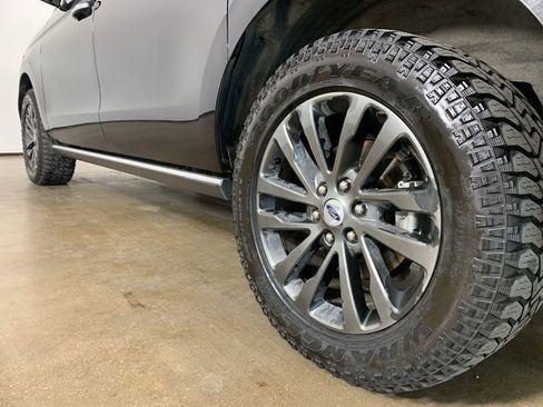 Used 2020 Ford Expedition Max Limited AWD/4WD image 18